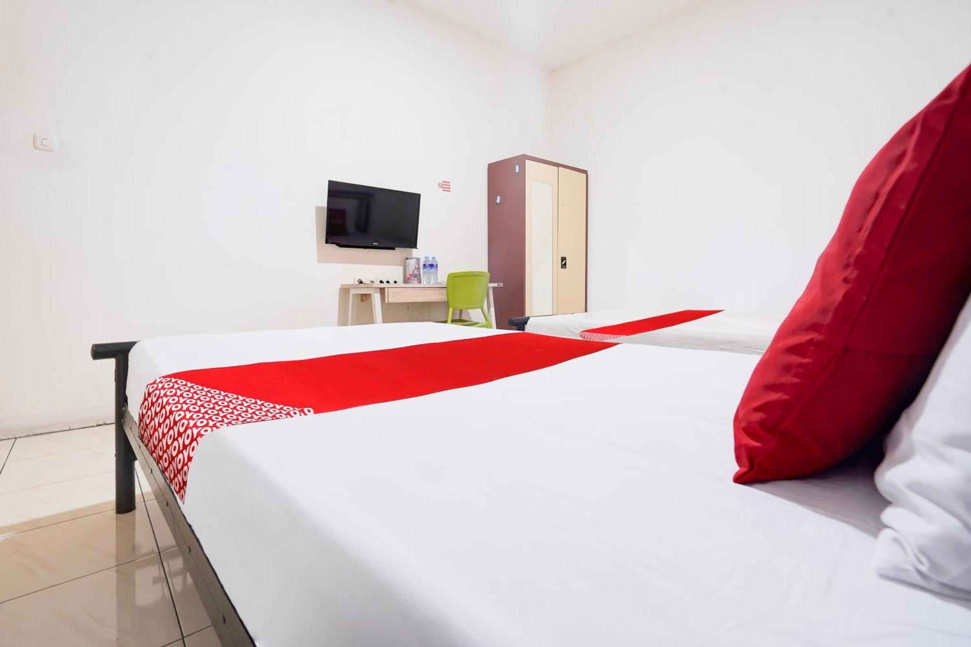 Hotel O Rappocini Near Rsia Paramount Makassar Exterior photo